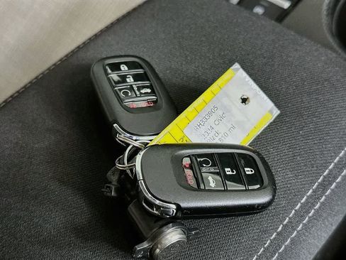 Used 2024 Honda Civic EX image 21