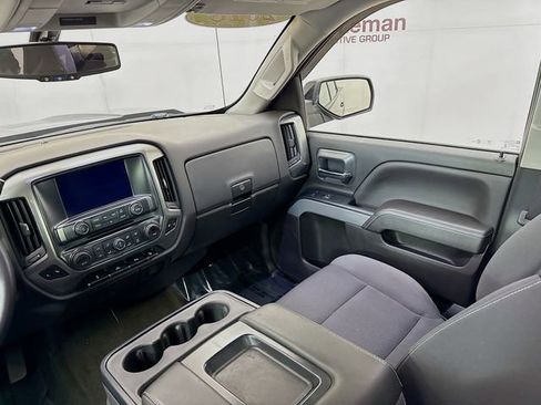 Used 2018 Chevrolet Silverado 1500 LT w/ Midnight Edition image 23