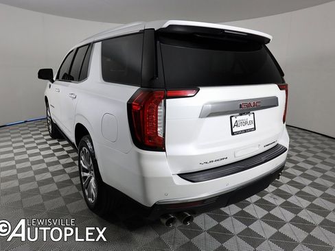 Used 2021 GMC Yukon Denali w/ Denali Premium Package image 8