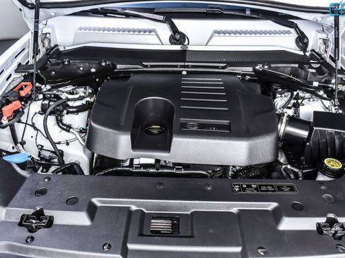 Used 2022 Land Rover Defender 110 X-Dynamic HSE image 11