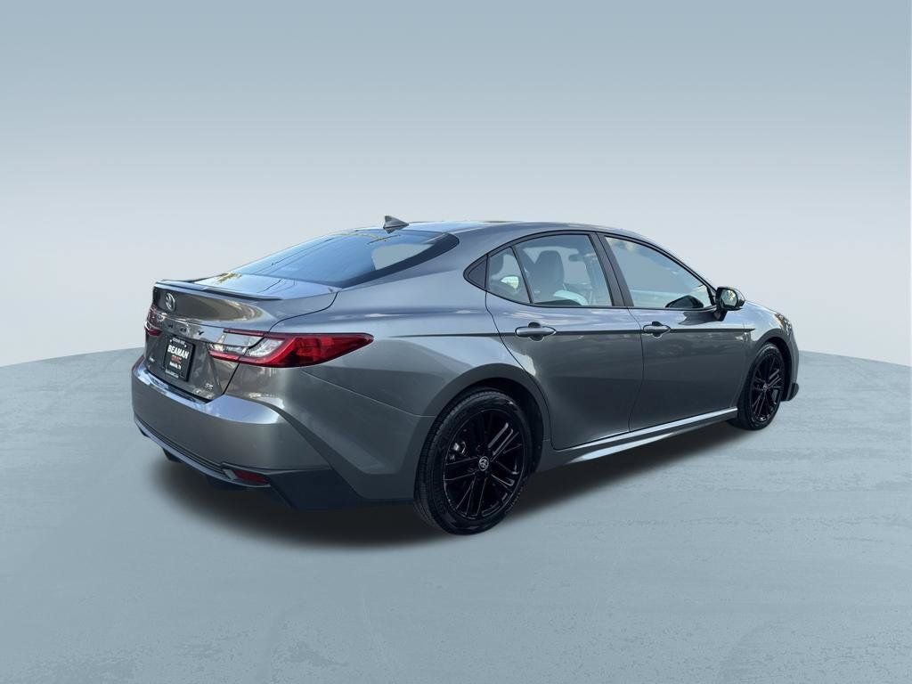 Used 2025 Toyota Camry SE FWD image 8