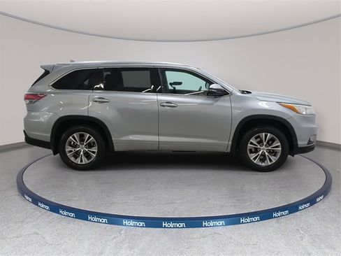Used 2015 Toyota Highlander XLE image 5