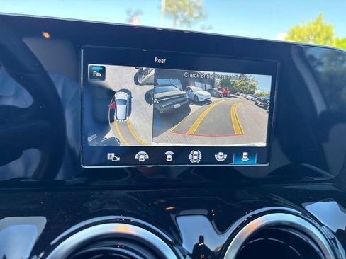 Used 2021 Mercedes-Benz GLA 250 image 25