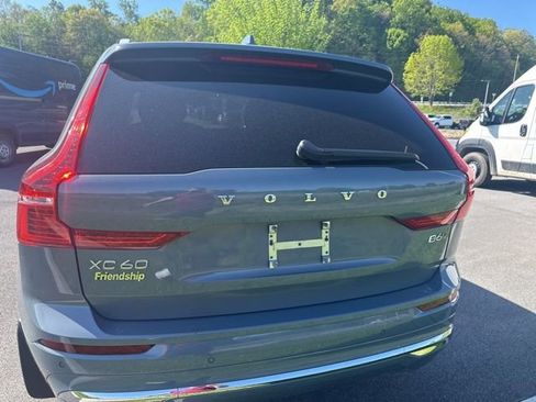 Used 2022 Volvo XC60 B6 Inscription w/ Advanced Package image 17