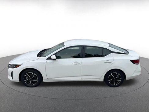 Used 2025 Nissan Sentra SV FWD image 7