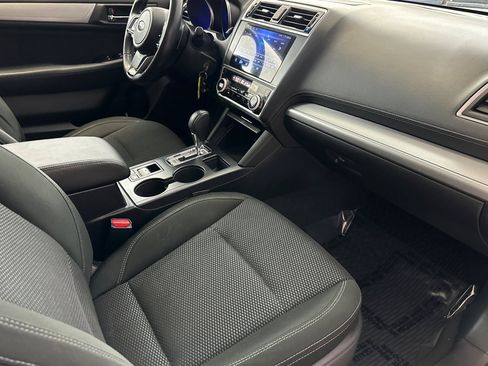 Used 2018 Subaru Outback 2.5i Premium AWD/4WD image 31