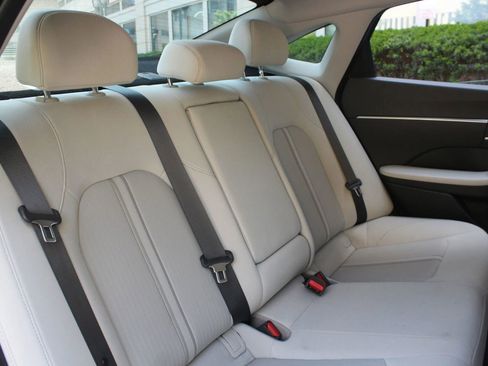 Used 2025 Hyundai Sonata SEL FWD image 21