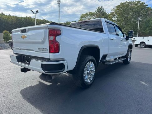 Used 2022 Chevrolet Silverado 2500 High Country w/ Z71 Off-Road Package image 9