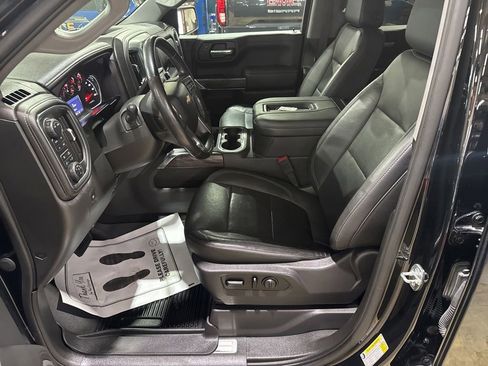 Used 2020 Chevrolet Silverado 1500 LTZ w/ LTZ Premium Package image 18