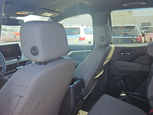 Used 2024 Chevrolet Colorado ZR2 image 11