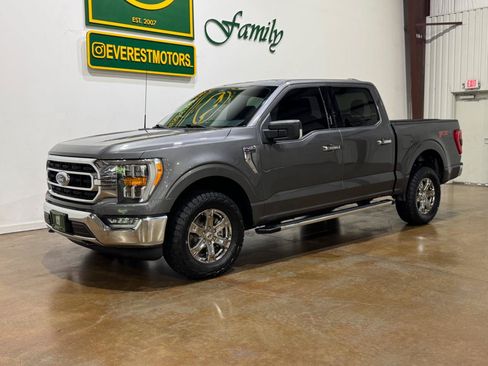Used 2022 Ford F150 XLT w/ Equipment Group 302A High AWD/4WD image 3