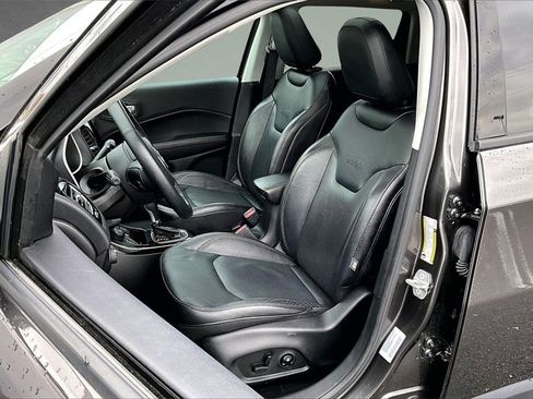 Used 2018 Jeep Compass Limited w/ Navigation Group image 20