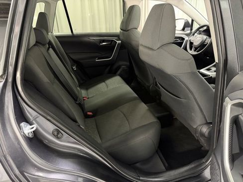 Used 2021 Toyota RAV4 XLE image 8