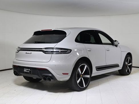 Certified 2024 Porsche Macan S image 7