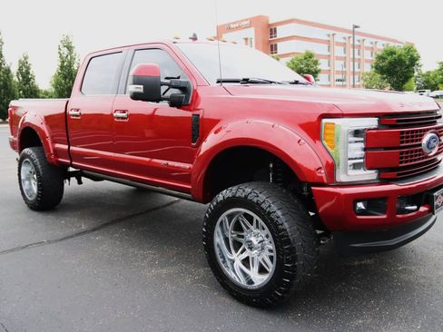 Used 2019 Ford F350 Platinum w/ Platinum Ultimate Package AWD/4WD image 7