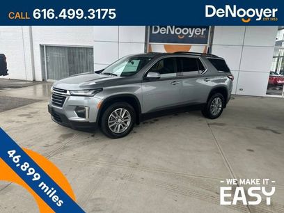 Used 2023 Chevrolet Traverse LT
