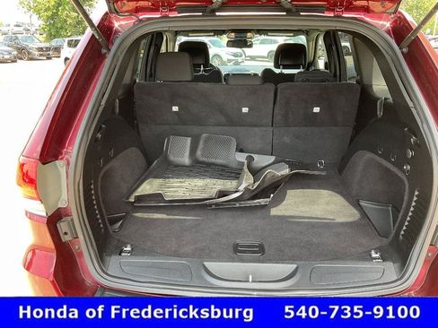 Used 2016 Jeep Grand Cherokee Laredo AWD/4WD image 18