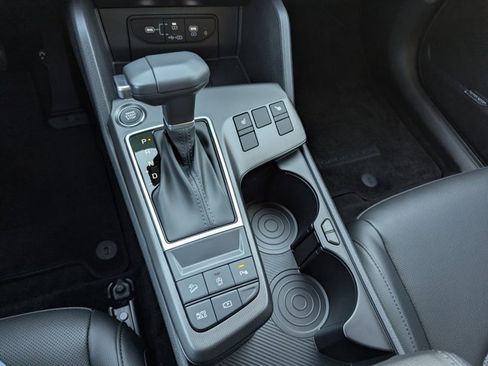 Used 2026 Kia Sportage SX image 27