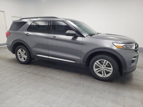 Used 2023 Ford Explorer XLT w/ Equipment Group 202A AWD/4WD image 11