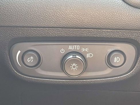 Certified 2021 Buick Encore GX Preferred w/ Sport Touring Package image 22