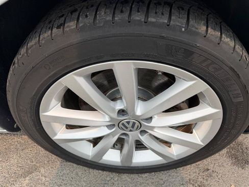 Used 2014 Volkswagen Eos Komfort FWD image 26