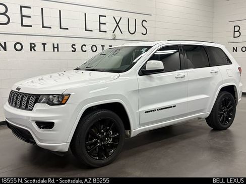 Used 2022 Jeep Grand Cherokee Laredo X RWD image 6
