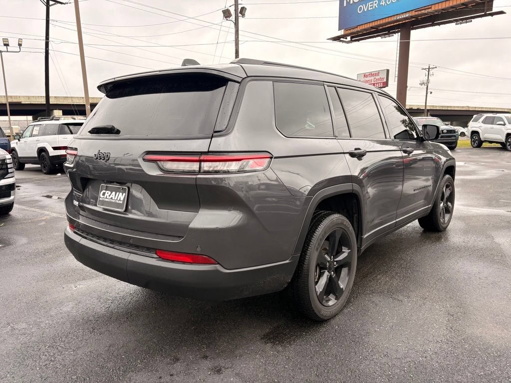 Used 2023 Jeep Grand Cherokee L Laredo AWD/4WD image 8