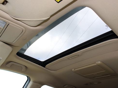 Used 2010 Honda Odyssey Touring image 18