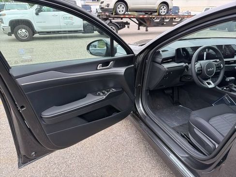 New 2026 Kia K5 LXS FWD image 10