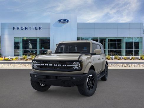 New 2025 Ford Bronco Outer Banks image 2