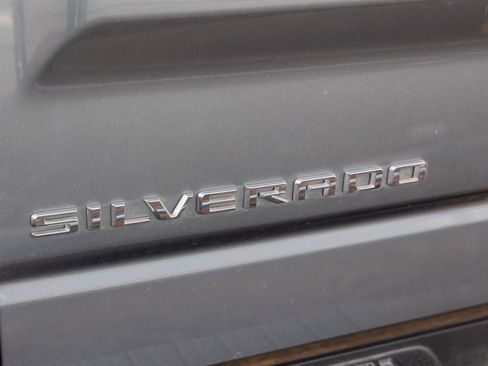 Used 2021 Chevrolet Silverado 1500 LT image 11