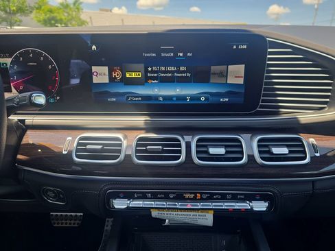 New 2026 Mercedes-Benz GLS 580 4MATIC image 18
