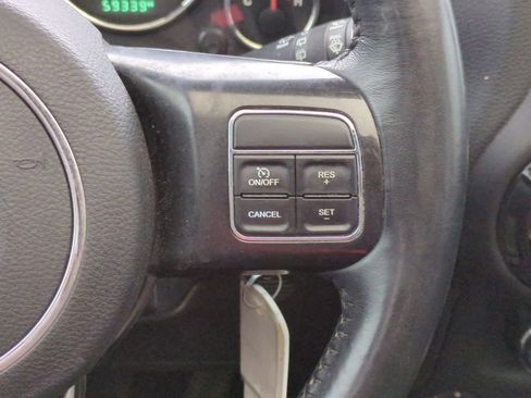 Used 2018 Jeep Wrangler Unlimited Rubicon w/ Connectivity Group image 24