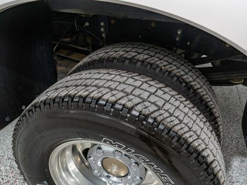 Used 2012 Ford F350 King Ranch w/ King Ranch w/Chrome Pkg image 11