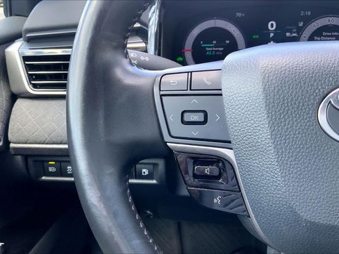 Certified 2025 Toyota Camry XLE FWD image 23