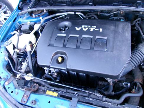 Used 2010 Toyota Corolla S image 7