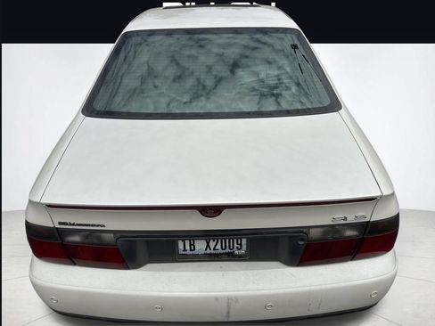 Used 2001 Cadillac Seville SLS FWD image 9