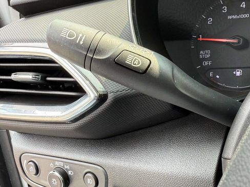 Used 2023 Chevrolet TrailBlazer LT w/ Convenience Package AWD/4WD image 25