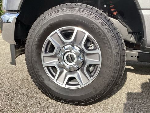 New 2026 Ford F250 Lariat w/ FX4 Off-Road Package AWD/4WD image 17
