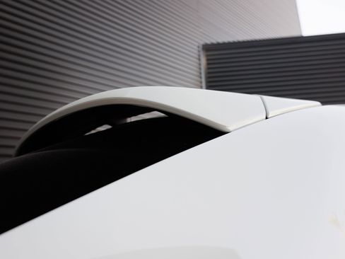 Certified 2025 Porsche Cayenne Coupe image 29