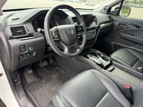 Used 2022 Honda Pilot Touring image 4