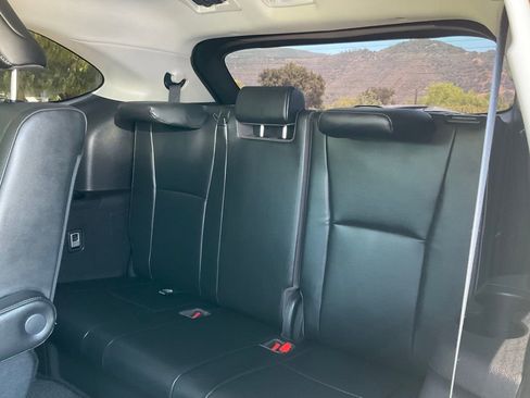 Used 2021 Toyota Highlander Limited FWD image 22
