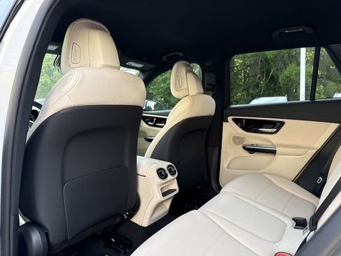 New 2025 Mercedes-Benz GLC 350e 4MATIC image 13