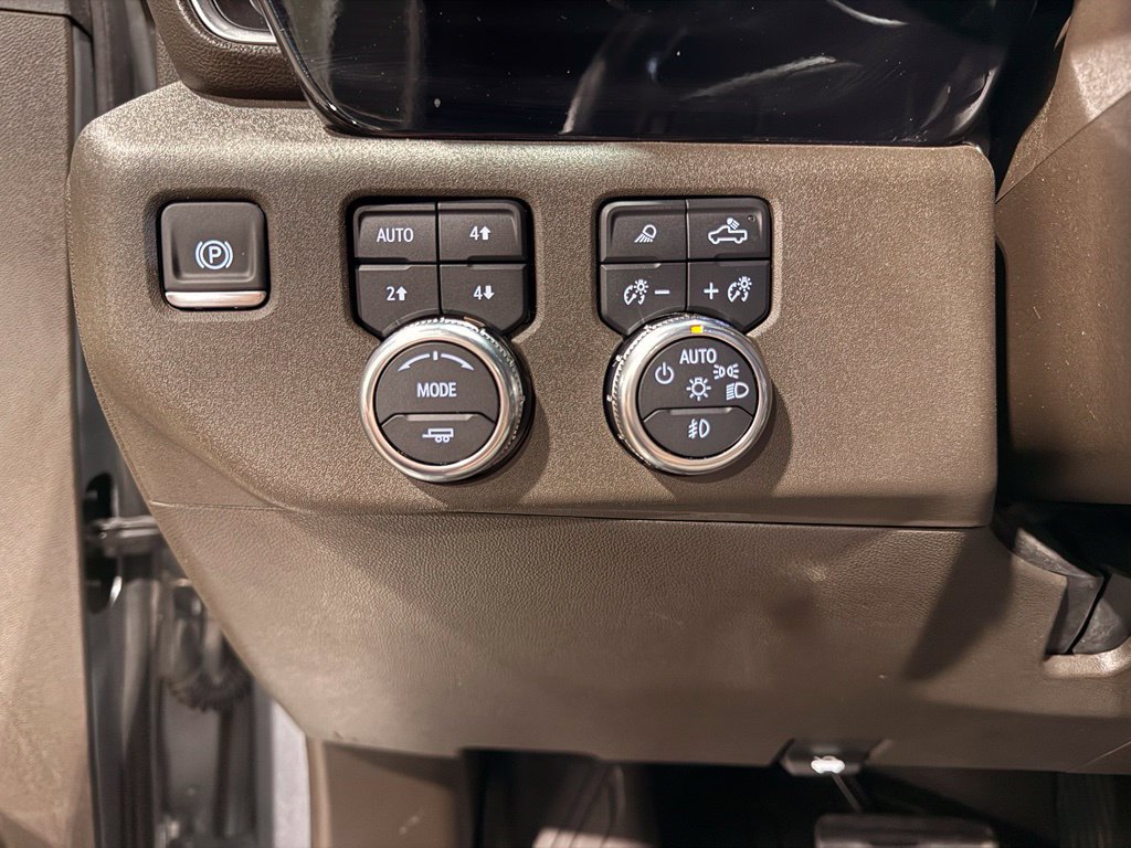 Used 2024 GMC Sierra 2500 SLT w/ SLT Premium Package AWD/4WD image 18