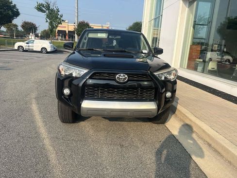 Used 2019 Toyota 4Runner TRD Off-Road AWD/4WD image 3