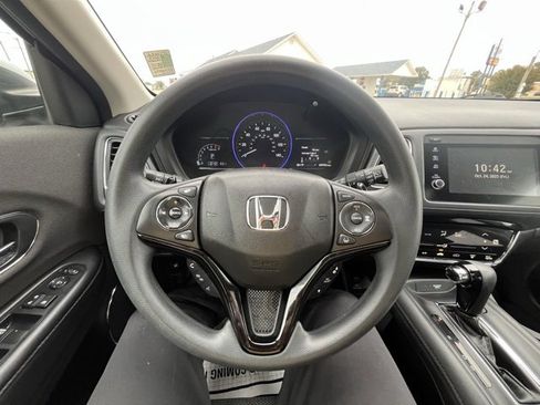 Used 2019 Honda HR-V EX image 12