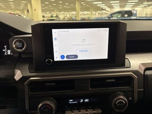 Certified 2025 Toyota 4Runner SR5 AWD/4WD image 17