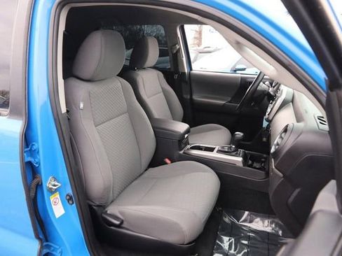 Used 2020 Toyota Tacoma SR5 image 25