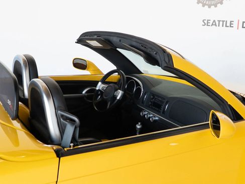 Used 2006 Chevrolet SSR w/ Preferred Equipment Group RWD image 59