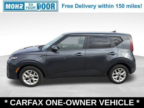 Used 2022 Kia Soul LX w/ Technology Package FWD image 2